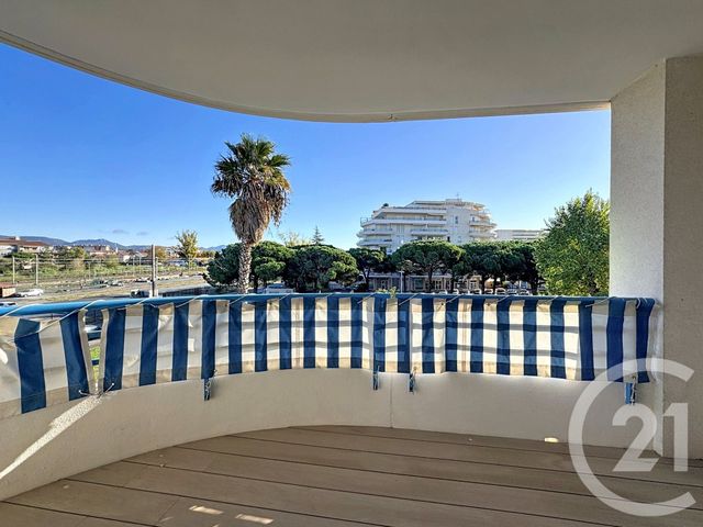 Appartement T2 à vendre - 2 pièces - 37.11 m2 - FREJUS - 83 - PROVENCE-ALPES-COTE-D-AZUR - Century 21 Sud Habitat