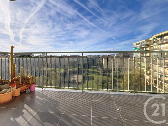Appartement F4 à vendre - 4 pièces - 72.95 m2 - FREJUS - 83 - PROVENCE-ALPES-COTE-D-AZUR - Century 21 Sud Habitat
