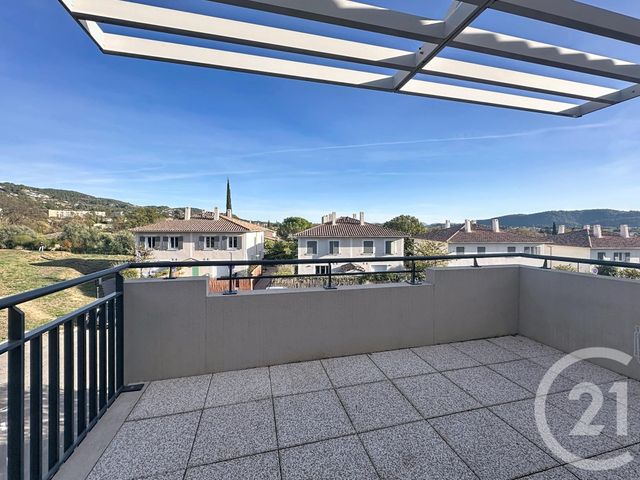 Appartement T2 à vendre - 2 pièces - 41.0 m2 - DRAGUIGNAN - 83 - PROVENCE-ALPES-COTE-D-AZUR - Century 21 Sud Habitat