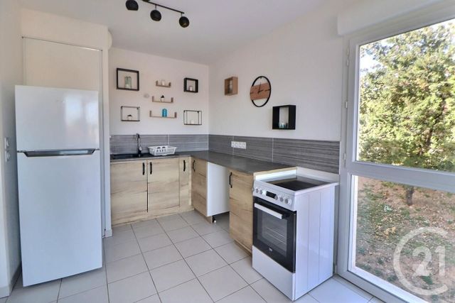 Appartement T2 à vendre - 2 pièces - 41.0 m2 - DRAGUIGNAN - 83 - PROVENCE-ALPES-COTE-D-AZUR - Century 21 Sud Habitat