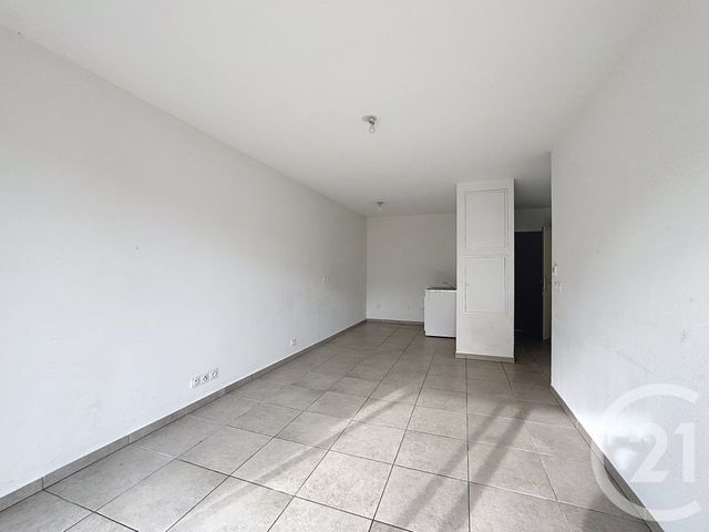 Appartement T2 à vendre - 2 pièces - 44.0 m2 - FREJUS - 83 - PROVENCE-ALPES-COTE-D-AZUR - Century 21 Sud Habitat