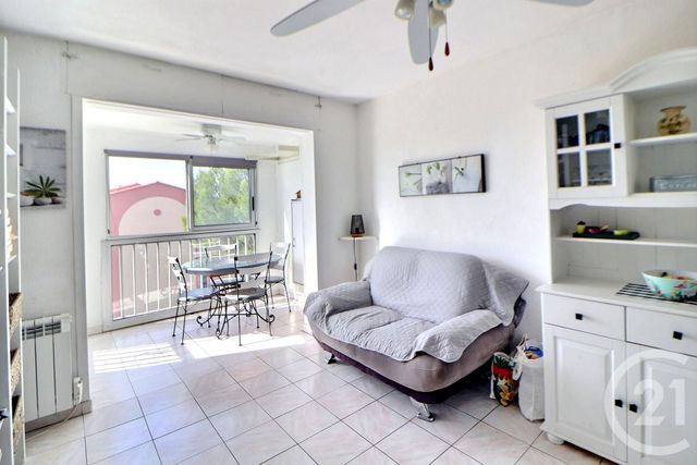 Appartement T2 à vendre - 2 pièces - 26.0 m2 - FREJUS - 83 - PROVENCE-ALPES-COTE-D-AZUR - Century 21 Sud Habitat