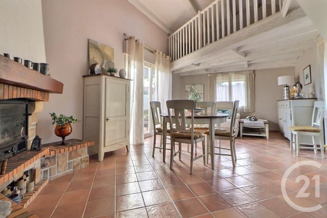 maison à vendre - 5 pièces - 125.0 m2 - FREJUS - 83 - PROVENCE-ALPES-COTE-D-AZUR - Century 21 Sud Habitat