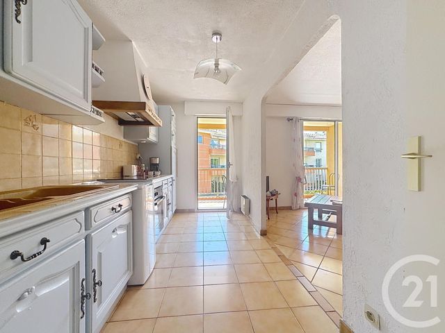 Appartement F2 à vendre - 2 pièces - 47.4 m2 - FREJUS - 83 - PROVENCE-ALPES-COTE-D-AZUR - Century 21 Sud Habitat