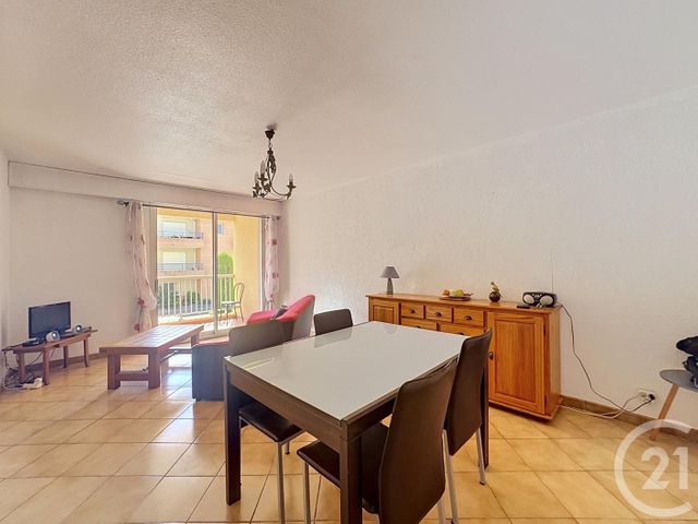 Appartement F2 à vendre - 2 pièces - 47.4 m2 - FREJUS - 83 - PROVENCE-ALPES-COTE-D-AZUR - Century 21 Sud Habitat