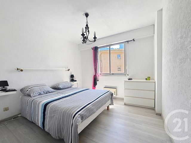 Appartement F2 à vendre - 2 pièces - 47.4 m2 - FREJUS - 83 - PROVENCE-ALPES-COTE-D-AZUR - Century 21 Sud Habitat