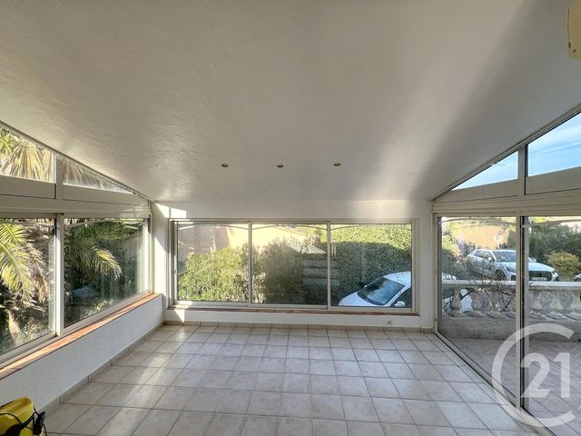 maison à vendre - 5 pièces - 105.96 m2 - FREJUS - 83 - PROVENCE-ALPES-COTE-D-AZUR - Century 21 Sud Habitat