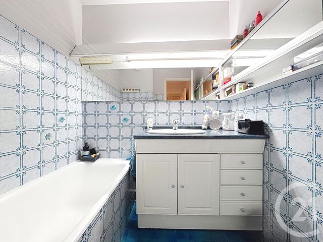 Appartement F2 à vendre - 2 pièces - 49.33 m2 - ST RAPHAEL - 83 - PROVENCE-ALPES-COTE-D-AZUR - Century 21 Sud Habitat