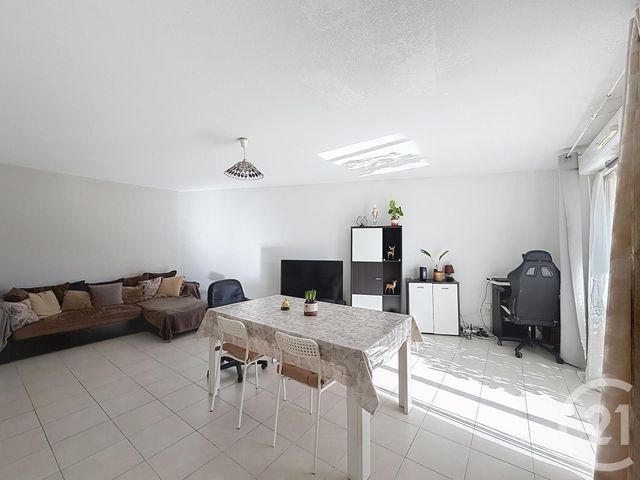 Appartement T3 à vendre - 3 pièces - 82.53 m2 - ST RAPHAEL - 83 - PROVENCE-ALPES-COTE-D-AZUR - Century 21 Sud Habitat