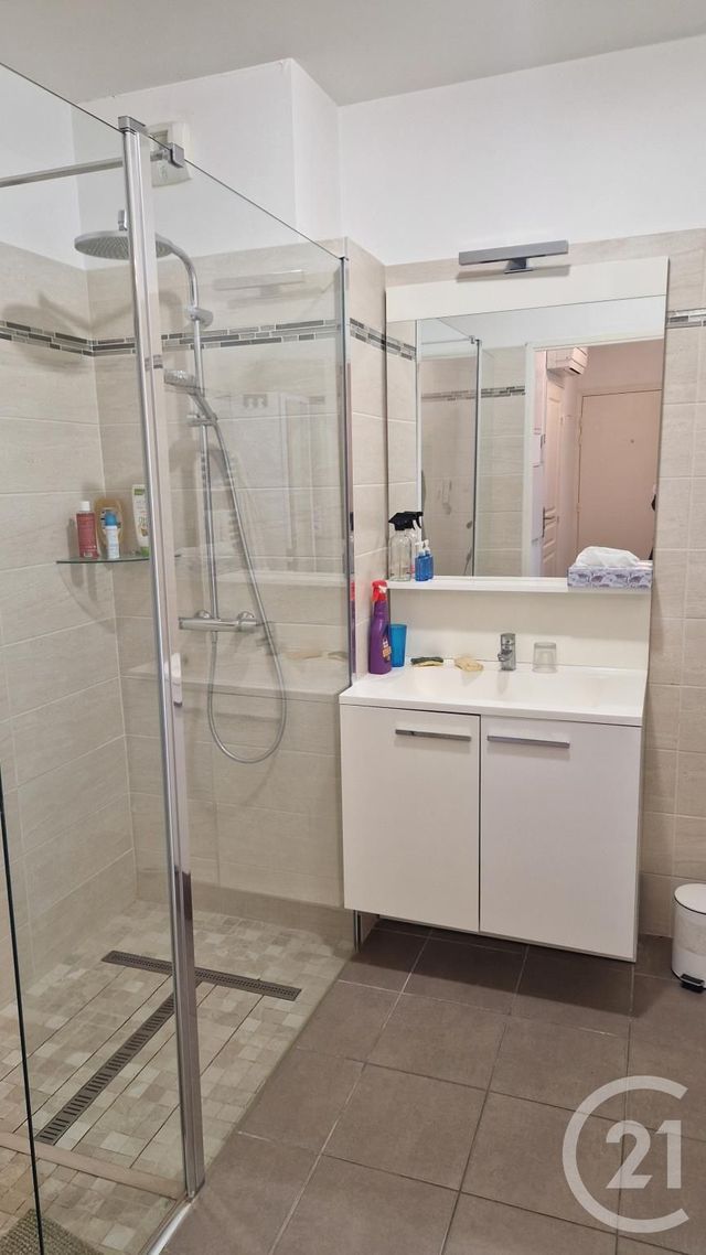 Appartement F3 à vendre - 3 pièces - 65.54 m2 - FREJUS - 83 - PROVENCE-ALPES-COTE-D-AZUR - Century 21 Sud Habitat