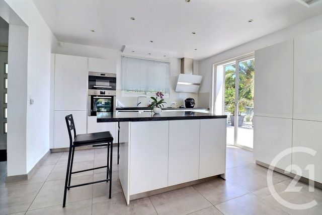 maison à vendre - 7 pièces - 197.82 m2 - ST AYGULF - 83 - PROVENCE-ALPES-COTE-D-AZUR - Century 21 Sud Habitat
