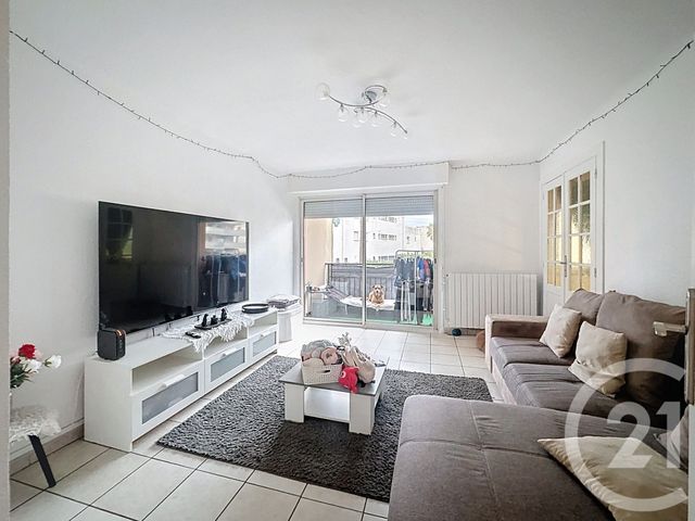 Appartement T4 à vendre - 4 pièces - 72.96 m2 - FREJUS - 83 - PROVENCE-ALPES-COTE-D-AZUR - Century 21 Sud Habitat