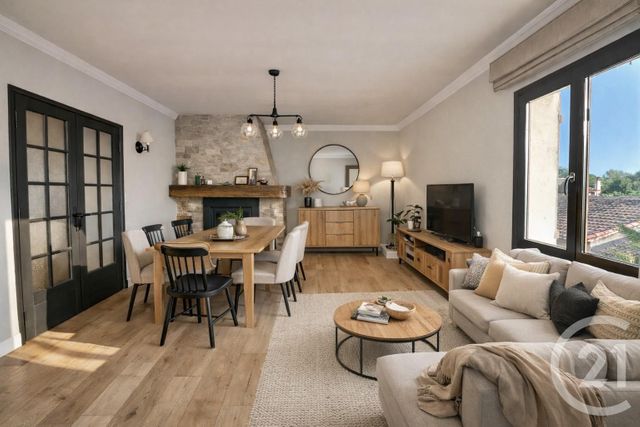 maison à vendre - 7 pièces - 140.0 m2 - FREJUS - 83 - PROVENCE-ALPES-COTE-D-AZUR - Century 21 Sud Habitat