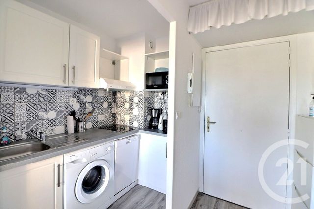 Appartement F2 à vendre - 2 pièces - 28.99 m2 - FREJUS - 83 - PROVENCE-ALPES-COTE-D-AZUR - Century 21 Sud Habitat