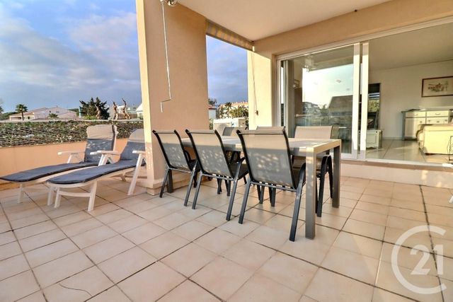 Appartement F3 à vendre - 3 pièces - 68.1 m2 - FREJUS - 83 - PROVENCE-ALPES-COTE-D-AZUR - Century 21 Sud Habitat