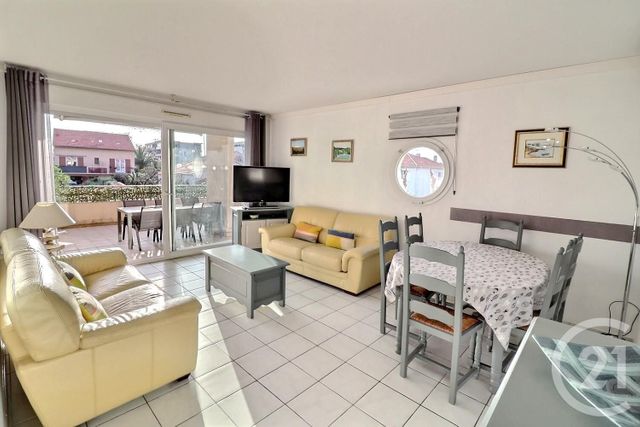 Appartement F3 à vendre - 3 pièces - 68.1 m2 - FREJUS - 83 - PROVENCE-ALPES-COTE-D-AZUR - Century 21 Sud Habitat