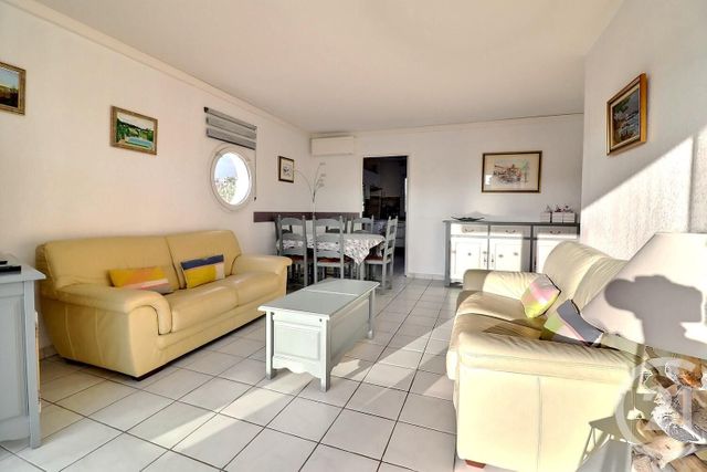 Appartement F3 à vendre - 3 pièces - 68.1 m2 - FREJUS - 83 - PROVENCE-ALPES-COTE-D-AZUR - Century 21 Sud Habitat
