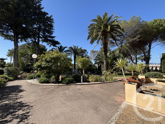 Appartement F2 à vendre - 2 pièces - 54.04 m2 - ST RAPHAEL - 83 - PROVENCE-ALPES-COTE-D-AZUR - Century 21 Sud Habitat