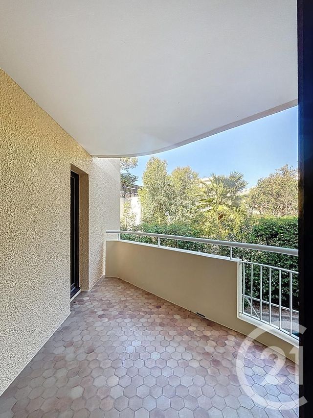 Appartement F2 à vendre - 2 pièces - 54.04 m2 - ST RAPHAEL - 83 - PROVENCE-ALPES-COTE-D-AZUR - Century 21 Sud Habitat