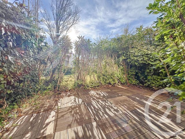 Appartement Studio à vendre - 1 pièce - 21.08 m2 - FREJUS - 83 - PROVENCE-ALPES-COTE-D-AZUR - Century 21 Sud Habitat