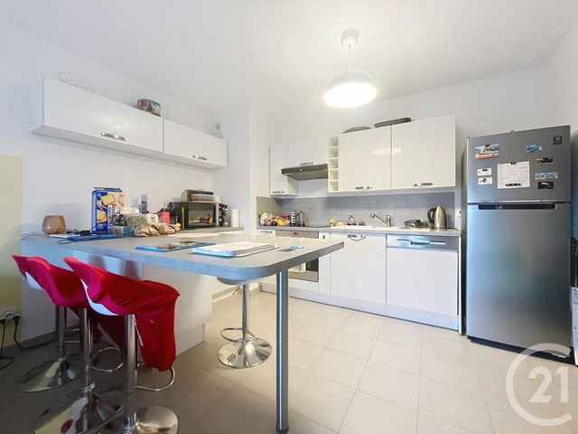Appartement F3 à vendre - 3 pièces - 58.11 m2 - ROQUEBRUNE SUR ARGENS - 83 - PROVENCE-ALPES-COTE-D-AZUR - Century 21 Sud Habitat