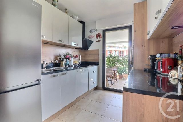 Appartement F3 à vendre - 3 pièces - 85.0 m2 - ST RAPHAEL - 83 - PROVENCE-ALPES-COTE-D-AZUR - Century 21 Sud Habitat
