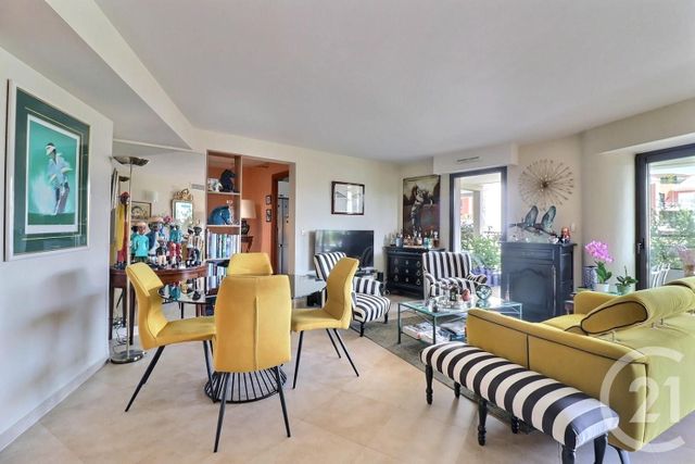 Appartement F3 à vendre - 3 pièces - 85.0 m2 - ST RAPHAEL - 83 - PROVENCE-ALPES-COTE-D-AZUR - Century 21 Sud Habitat