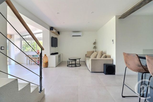 maison à vendre - 5 pièces - 135.45 m2 - ST RAPHAEL - 83 - PROVENCE-ALPES-COTE-D-AZUR - Century 21 Sud Habitat