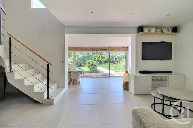 maison à vendre - 5 pièces - 135.45 m2 - ST RAPHAEL - 83 - PROVENCE-ALPES-COTE-D-AZUR - Century 21 Sud Habitat