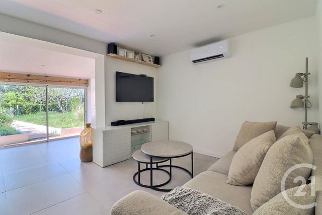 maison à vendre - 5 pièces - 135.45 m2 - ST RAPHAEL - 83 - PROVENCE-ALPES-COTE-D-AZUR - Century 21 Sud Habitat