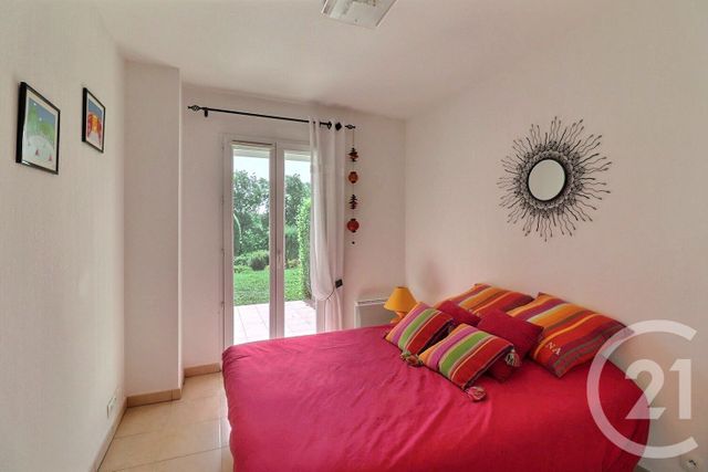 Appartement T3 à vendre - 3 pièces - 68.81 m2 - FREJUS - 83 - PROVENCE-ALPES-COTE-D-AZUR - Century 21 Sud Habitat