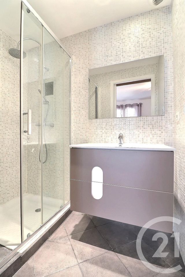 maison à vendre - 6 pièces - 201.54 m2 - FREJUS - 83 - PROVENCE-ALPES-COTE-D-AZUR - Century 21 Sud Habitat