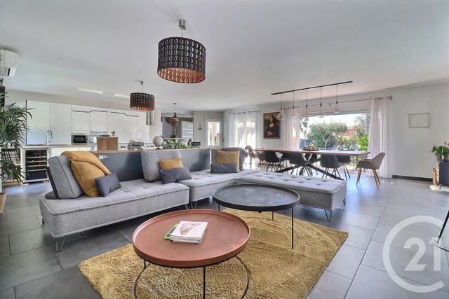 maison à vendre - 6 pièces - 201.54 m2 - FREJUS - 83 - PROVENCE-ALPES-COTE-D-AZUR - Century 21 Sud Habitat