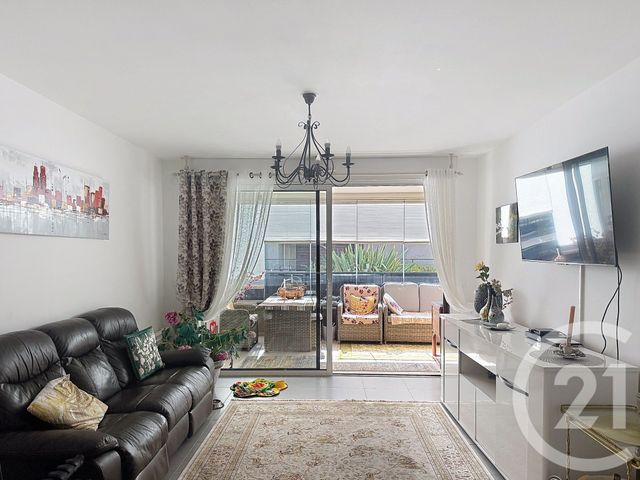 Appartement T3 à vendre - 3 pièces - 60.0 m2 - FREJUS - 83 - PROVENCE-ALPES-COTE-D-AZUR - Century 21 Sud Habitat