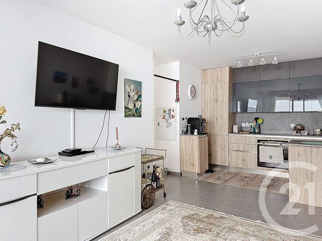 Appartement T3 à vendre - 3 pièces - 60.0 m2 - FREJUS - 83 - PROVENCE-ALPES-COTE-D-AZUR - Century 21 Sud Habitat