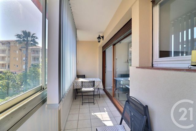 Appartement Studio cabine à vendre - 2 pièces - 31.6 m2 - FREJUS - 83 - PROVENCE-ALPES-COTE-D-AZUR - Century 21 Sud Habitat
