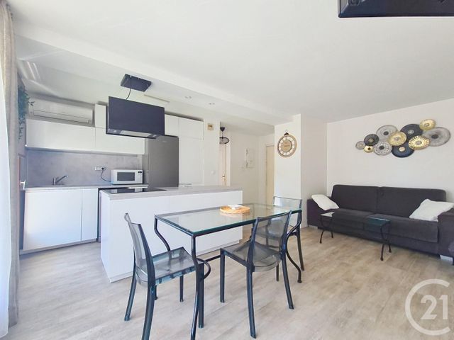 Appartement T2 à vendre - 2 pièces - 43.78 m2 - FREJUS - 83 - PROVENCE-ALPES-COTE-D-AZUR - Century 21 Sud Habitat