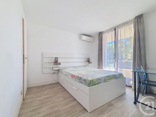 Appartement T2 à vendre - 2 pièces - 43.78 m2 - FREJUS - 83 - PROVENCE-ALPES-COTE-D-AZUR - Century 21 Sud Habitat
