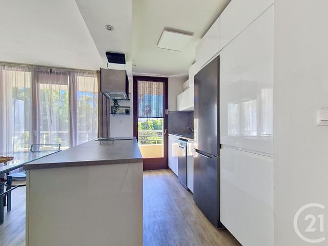Appartement T2 à vendre - 2 pièces - 43.78 m2 - FREJUS - 83 - PROVENCE-ALPES-COTE-D-AZUR - Century 21 Sud Habitat