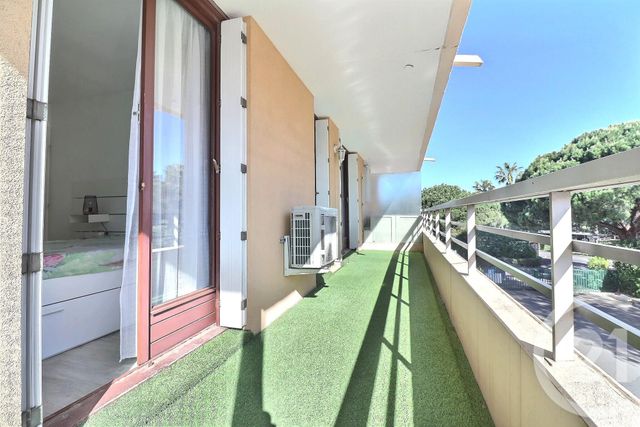 Appartement T2 à vendre - 2 pièces - 43.78 m2 - FREJUS - 83 - PROVENCE-ALPES-COTE-D-AZUR - Century 21 Sud Habitat