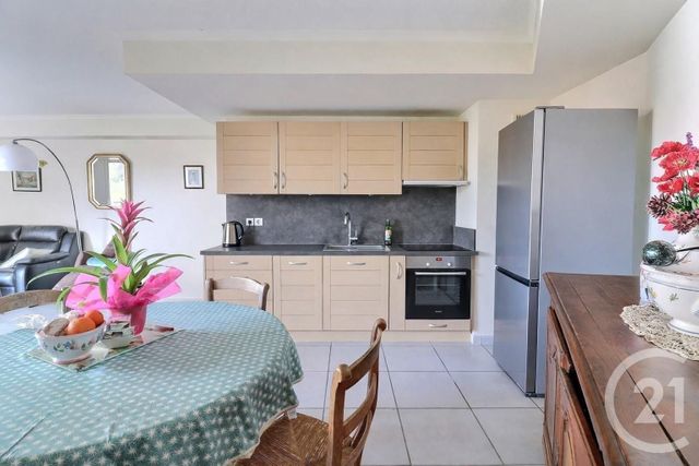 Appartement F3 à vendre - 3 pièces - 61.0 m2 - FREJUS - 83 - PROVENCE-ALPES-COTE-D-AZUR - Century 21 Sud Habitat