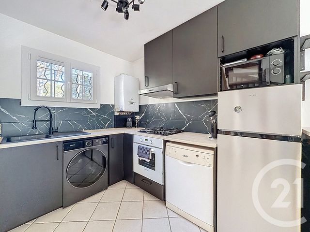 Appartement T2 à vendre - 2 pièces - 54.0 m2 - ST RAPHAEL - 83 - PROVENCE-ALPES-COTE-D-AZUR - Century 21 Sud Habitat