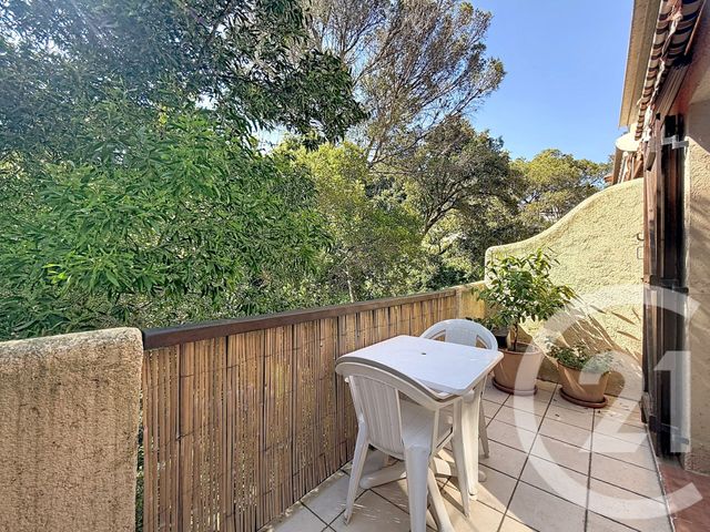 Appartement T2 à vendre - 2 pièces - 54.0 m2 - ST RAPHAEL - 83 - PROVENCE-ALPES-COTE-D-AZUR - Century 21 Sud Habitat