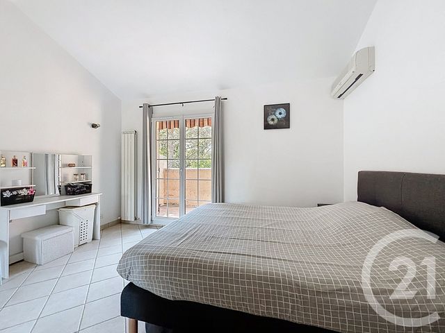 Appartement T2 à vendre - 2 pièces - 54.0 m2 - ST RAPHAEL - 83 - PROVENCE-ALPES-COTE-D-AZUR - Century 21 Sud Habitat