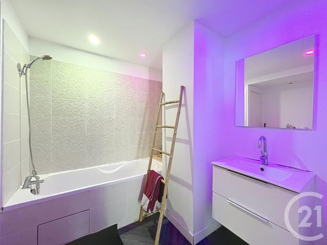 Appartement F2 à vendre - 2 pièces - 41.05 m2 - FREJUS - 83 - PROVENCE-ALPES-COTE-D-AZUR - Century 21 Sud Habitat