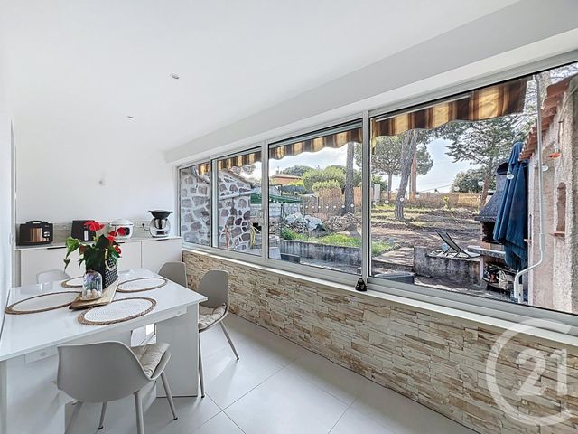 maison à vendre - 4 pièces - 176.02 m2 - PUGET SUR ARGENS - 83 - PROVENCE-ALPES-COTE-D-AZUR - Century 21 Sud Habitat
