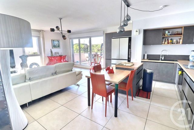 Appartement T4 à vendre - 4 pièces - 103.01 m2 - FREJUS - 83 - PROVENCE-ALPES-COTE-D-AZUR - Century 21 Sud Habitat