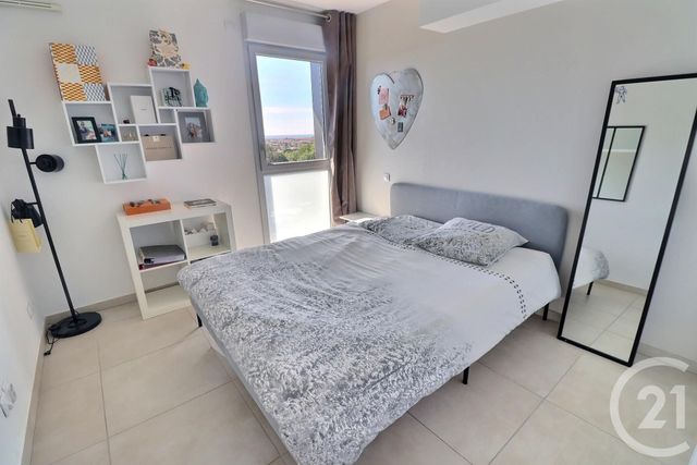 Appartement T4 à vendre - 4 pièces - 103.01 m2 - FREJUS - 83 - PROVENCE-ALPES-COTE-D-AZUR - Century 21 Sud Habitat