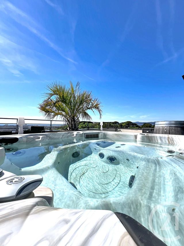 Appartement T4 à vendre - 4 pièces - 103.01 m2 - FREJUS - 83 - PROVENCE-ALPES-COTE-D-AZUR - Century 21 Sud Habitat