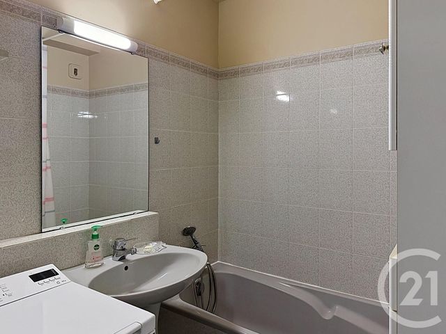 Appartement F2 à vendre - 2 pièces - 42.33 m2 - FREJUS - 83 - PROVENCE-ALPES-COTE-D-AZUR - Century 21 Sud Habitat